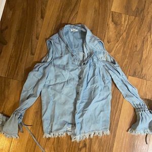Splendid Chambray Blouse with open shoulders